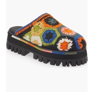 Farm Rio Crochet Platform Mule size 8